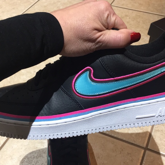 Nike Air Force 1 - Picture 2 of 4